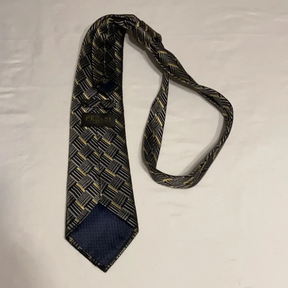 Umberto Frasier tie gray yellow